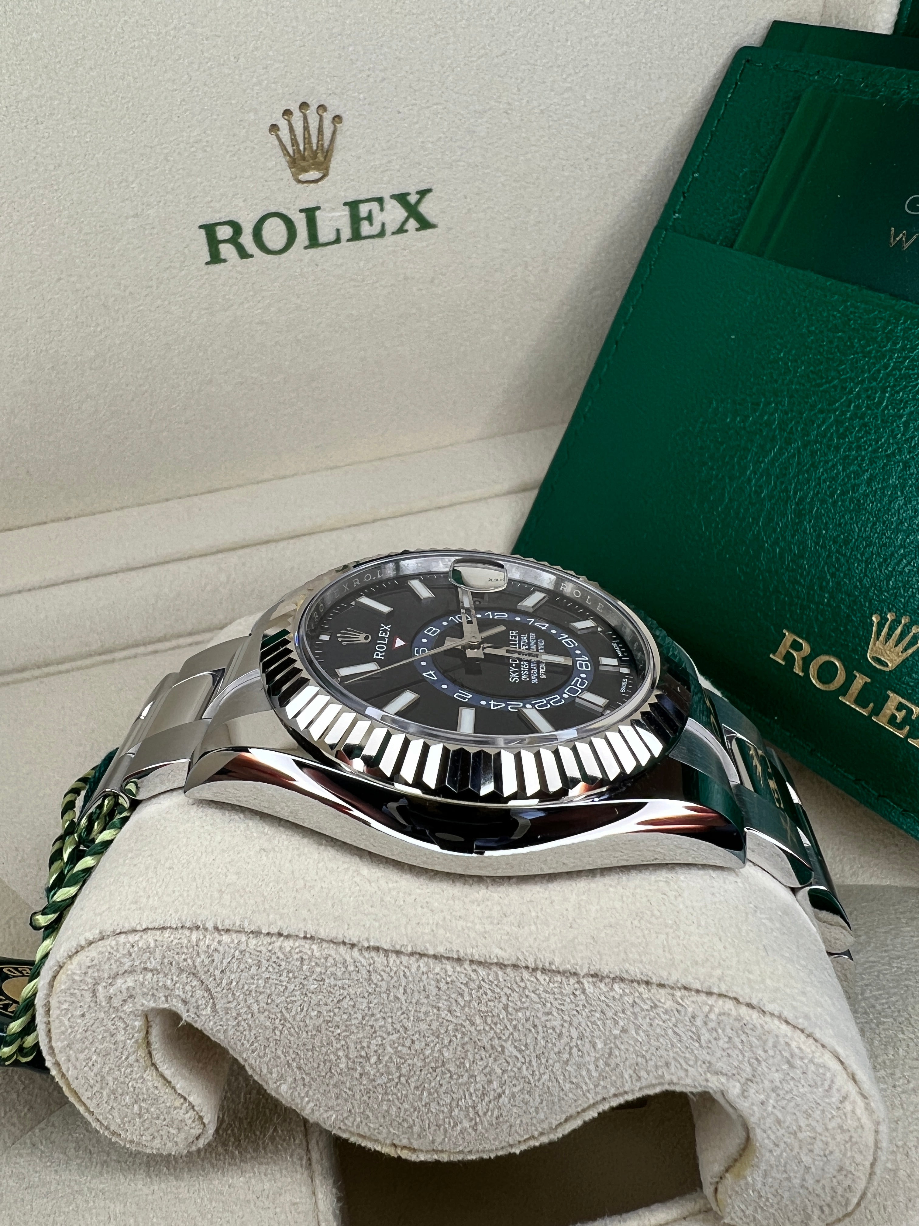 Rolex Sky-Dweller 336934 Oyster Perpetual | 42mm Oystersteel Blue | Unworn Complete Box & Papers