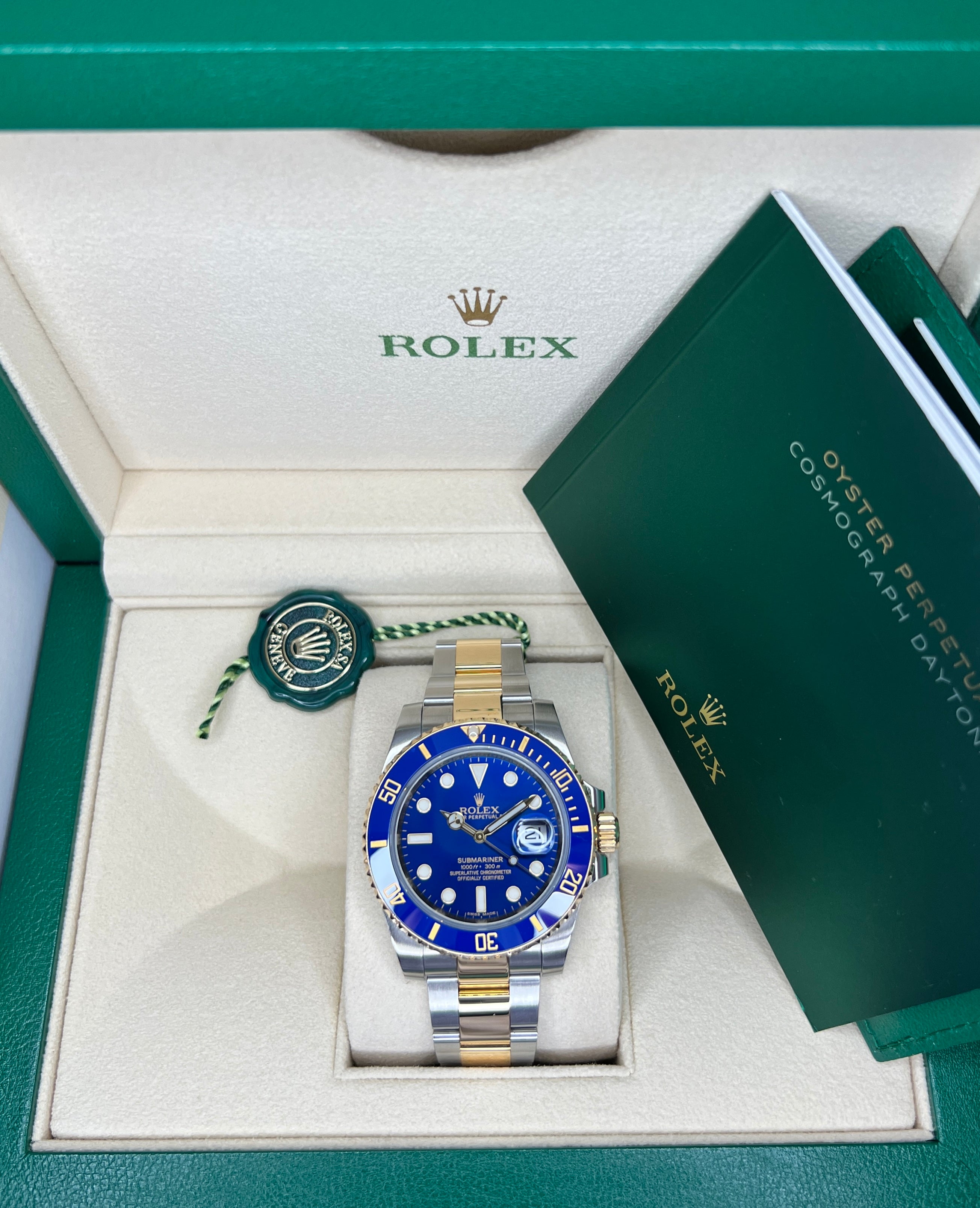 Rolex Oyster Submariner 40 Watch 116613LB - Box & Papers / Unworn