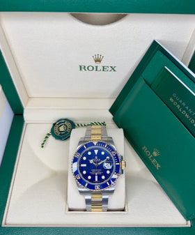 Rolex Oyster Submariner 40 Watch 116613LB - Box & Papers / Unworn
