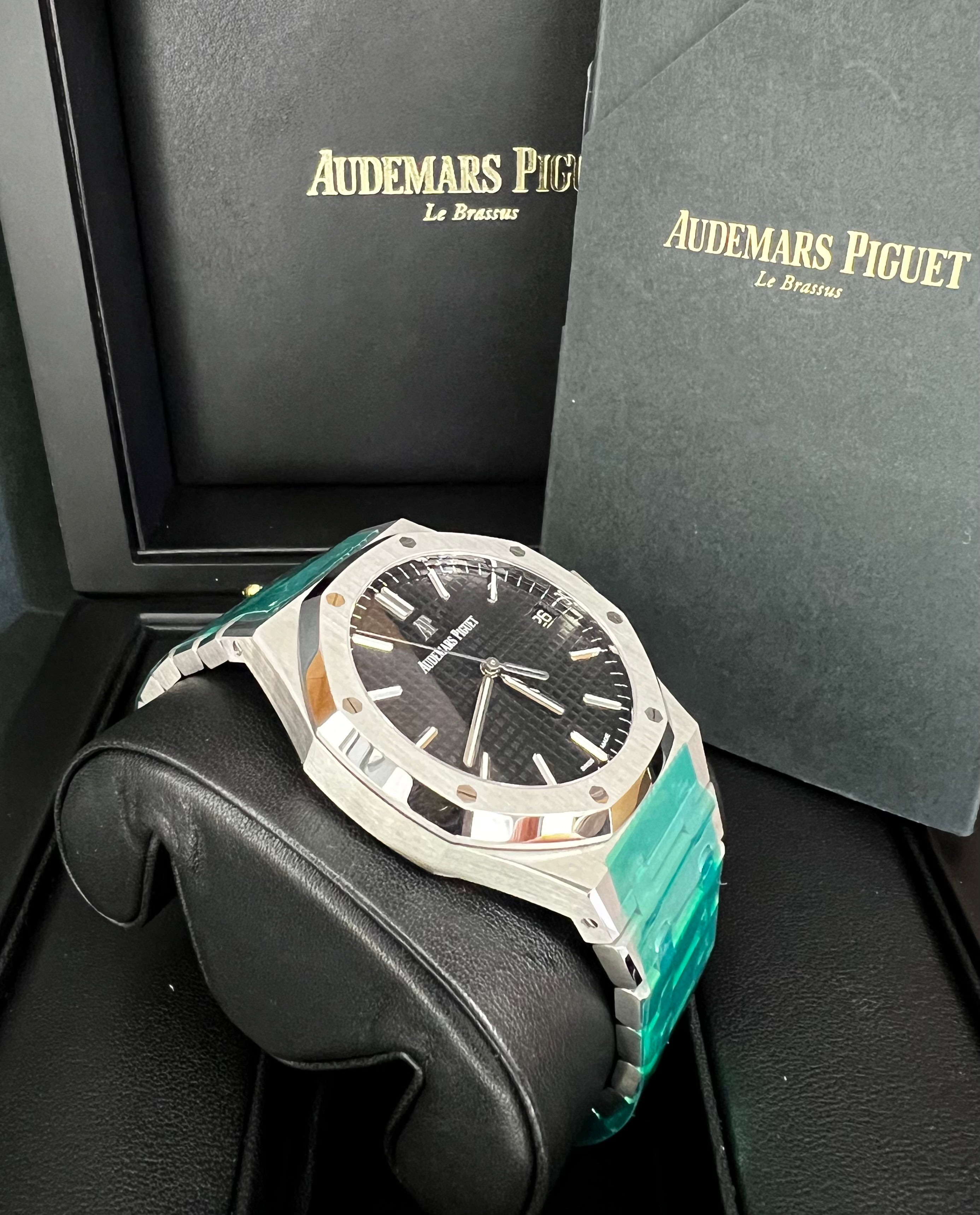Audemars Piguet Royal Oak Selfwinding Watch 15500ST.OO.1220ST.03