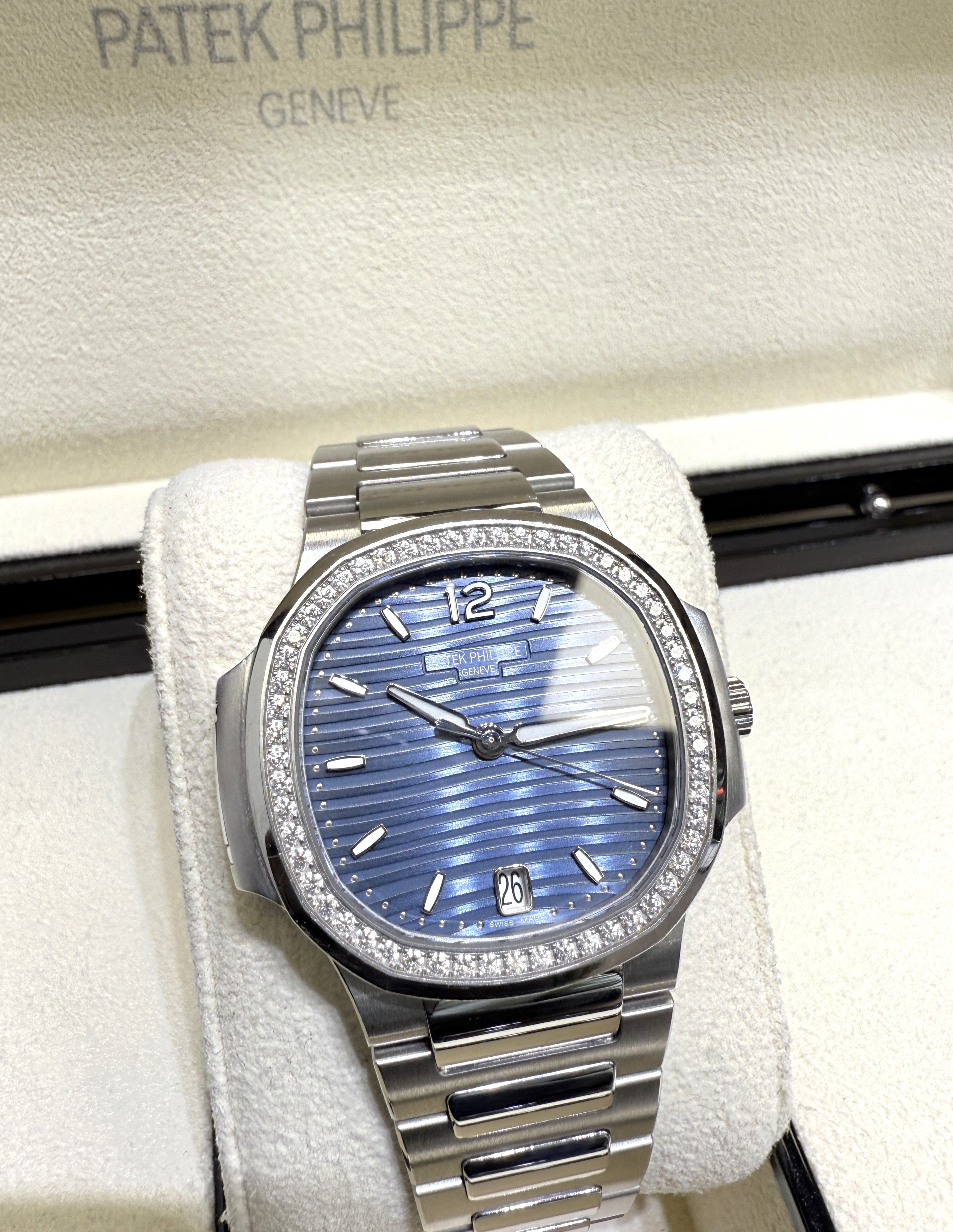 Patek Philippe Nautilus 7118/1200A-001 – Diamond-Set Steel Ladies Watch