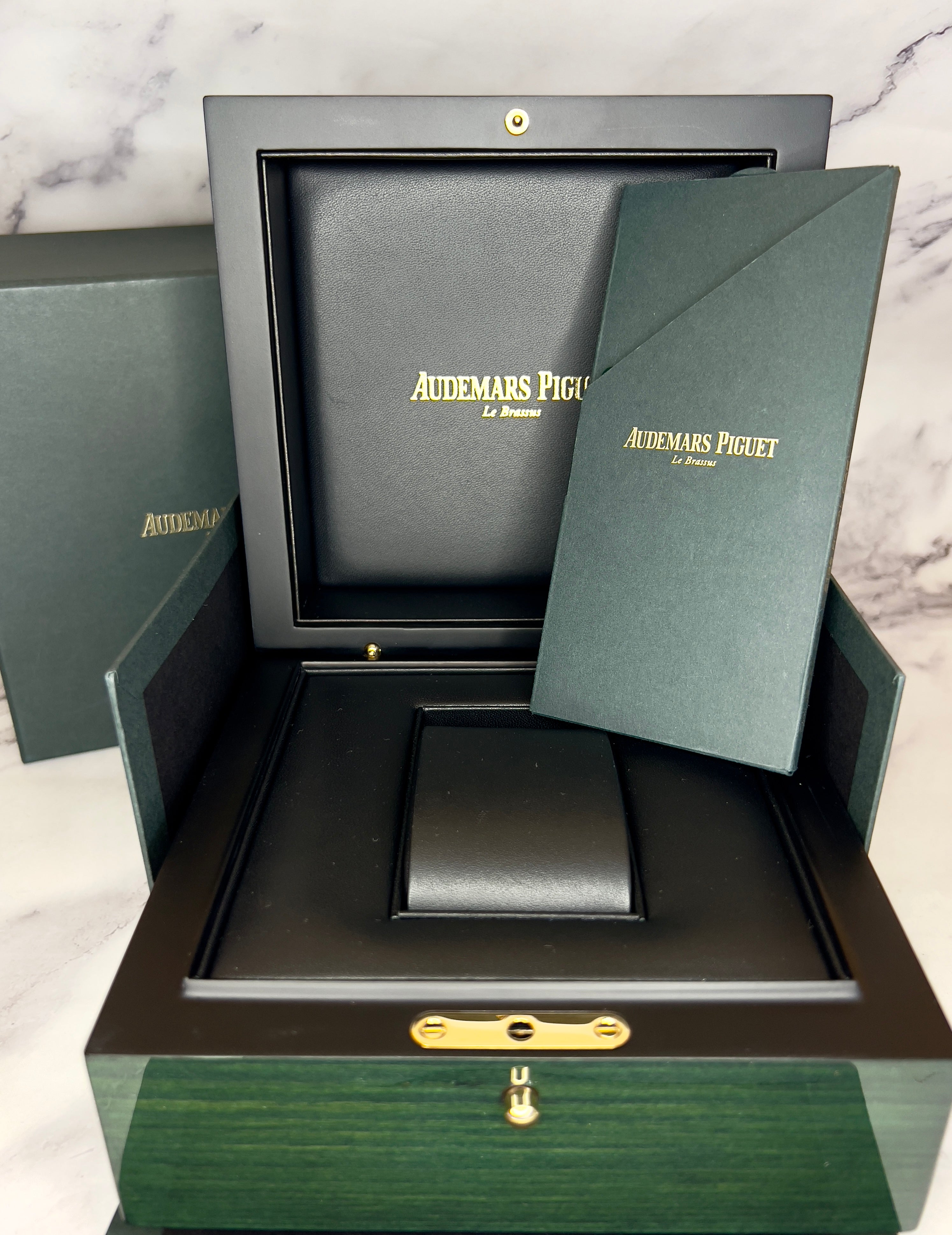 Audemars Piguet Royal Oak Offshore Selfwinding Chronograph 42mm Titanium Green Dial Rubber Strap 26238TI.OO.A056CA.01