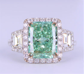 GIA CERTIFIED 4.03 CT FANCY VIVID GREEN DIAMOND / 18KT WHITE GOLD DIAMOND HALO SETTING
